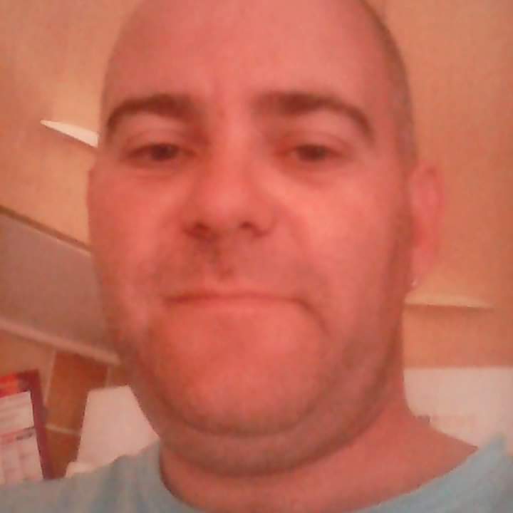 Profil von Charles-edmond